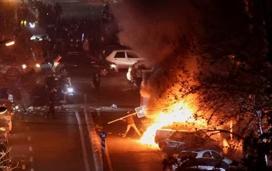 Tensión en Teherán: EE.UU., crisis y miedo social