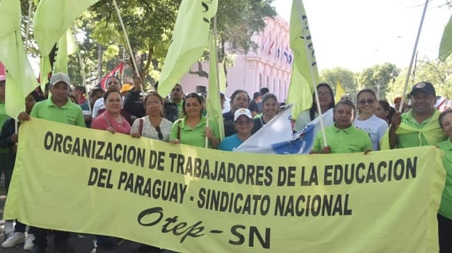 Gremios docentes presentan plan alternativo jubilatorio