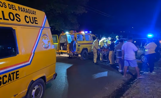 Choque frontal en Zeballos Cué deja una mujer herida