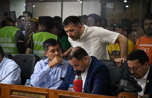 Catorce concejales de Asunción buscan el rekutu en 2026