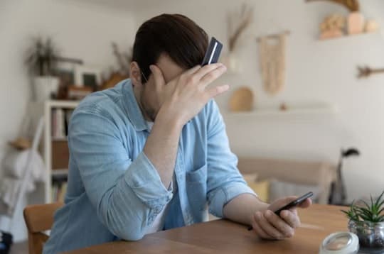 Acceso a app bancaria derivó en millonaria pérdida