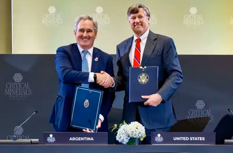 Milei firma acuerdo sobre minerales críticos con EEUU