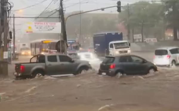 Récord de lluvias: caen 100 milímetros en menos de tres horas