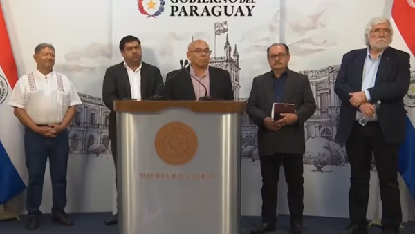 Conferencia de prensa de los radialistas del interior.