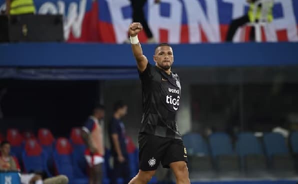 El Decano silencia Barrio Obrero con oficio y eficacia