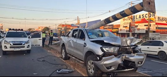 Grave accidente en MRA: peatón herido y conductor prófugo