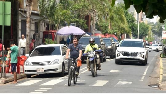Bicisenda de Palma se usa como estacionamiento de vehículos