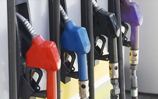 Combustibles subirían hasta G. 700 en emblemas privados