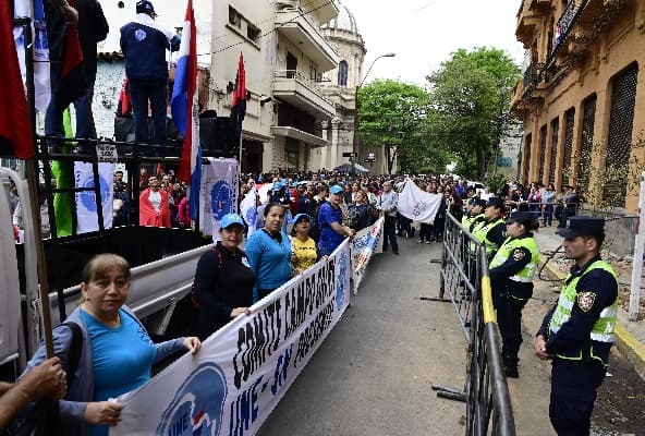 Reforma de Caja Fiscal activa paro y protestas