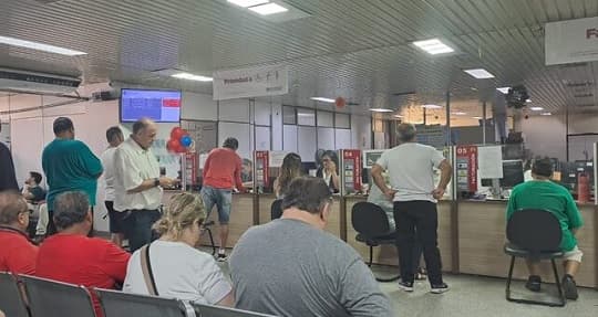 Denuncian demoras y trato desigual en licencias en Asunción