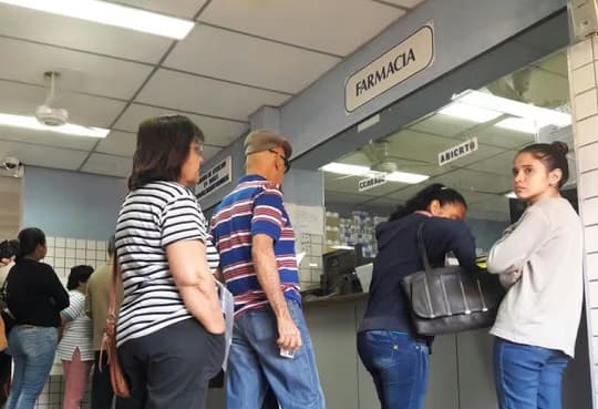 Deuda del Estado con farmacéuticas supera USD 700 millones