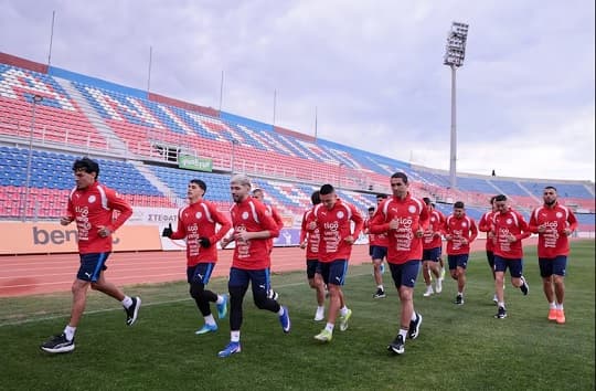 Amistoso ante Grecia: Alfaro define el equipo con Olveira en el arco