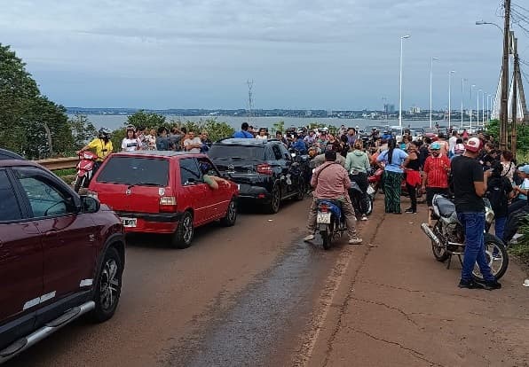 Puente Encarnación-Posadas afectado por protesta de paseros