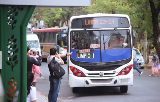 MOPC pagará USD 7 millones a transportistas para evitar paro de buses