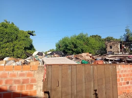 Intervienen vertedero clandestino en el barrio San Pedro