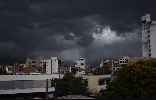 Lluvias y tormentas seguirán este viernes y el fin de semana