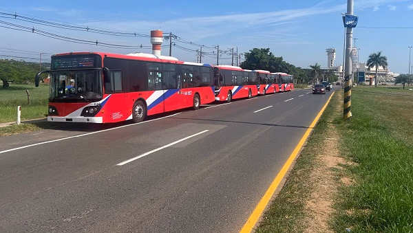 Buses eléctricos conectarán el Puerto y el Aeropuerto