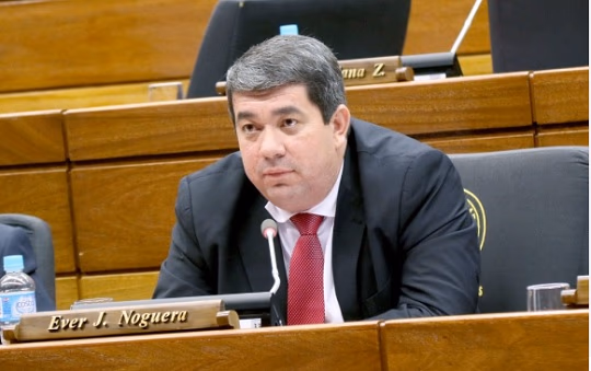 Exdiputado Ever Noguera va a juicio oral por caso merienda escolar